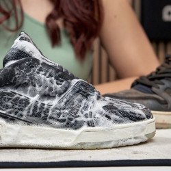 Piele si Piele Intoarsa
